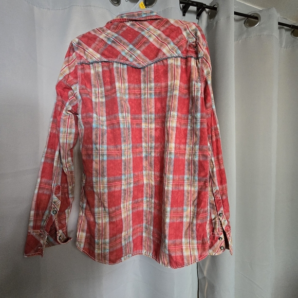 Ladies BKE vintage place button down - Picture 4 of 4